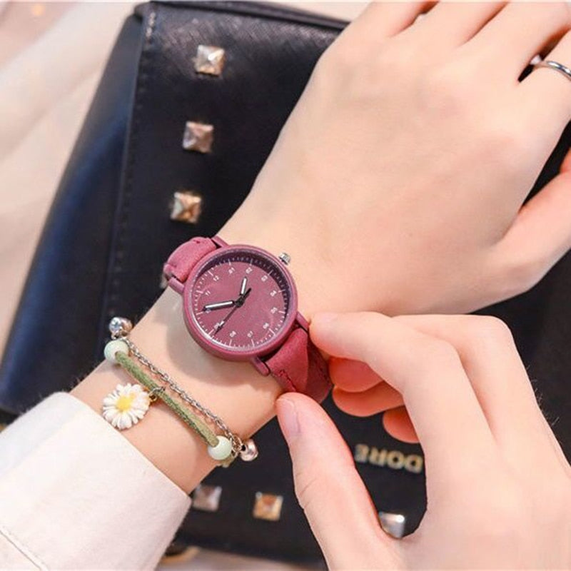Minimalist Quartz Leather Strap Round Dial Wrist Watch Purple China