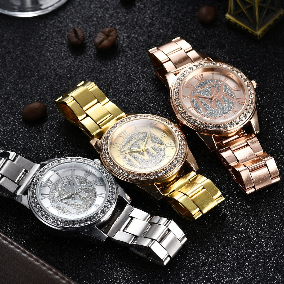 Luxury Gold Watch Fashion Female Lover Watches Men Diamond Stainless Scale Optimal Gift Quartz Wristwatch For Women TVK Clock